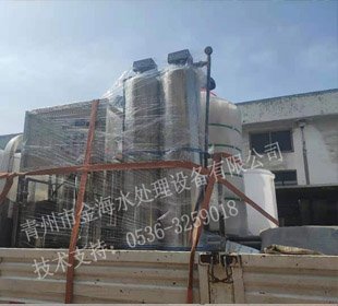 全不锈钢纯净水设备与软化水设备装车现场